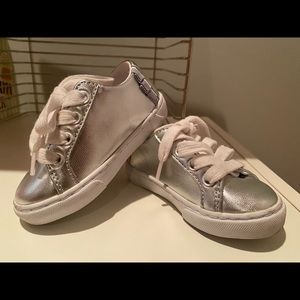 Janie and Jake Girl Silver Sneakers